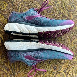 Brooks Women's Glycerin 17 Running Shoe